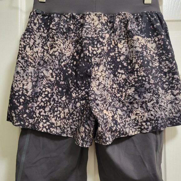 COPY - Lululemon 2-in-1 SHR Short 6" - Picture 7 of 11